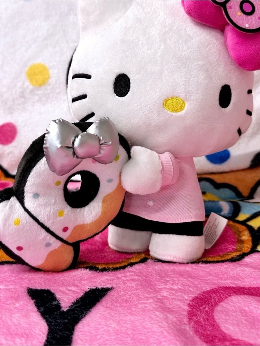 Exclusive HELLO KITTY CAFE 10th ANNIVERSARY PLUS NWT